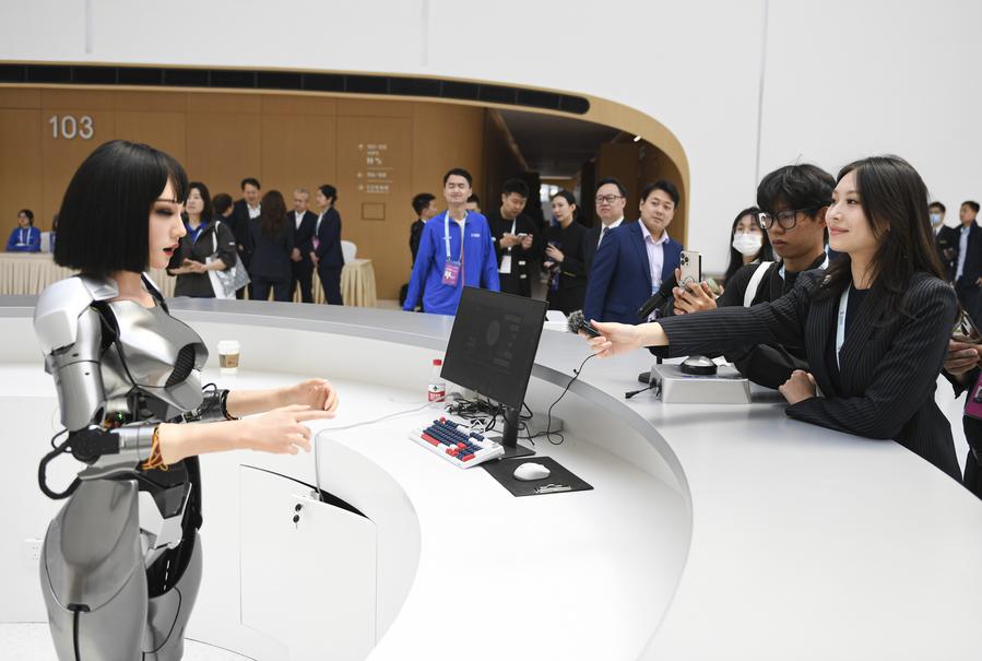 China acelera la adopción de inteligencia artificial en su industria