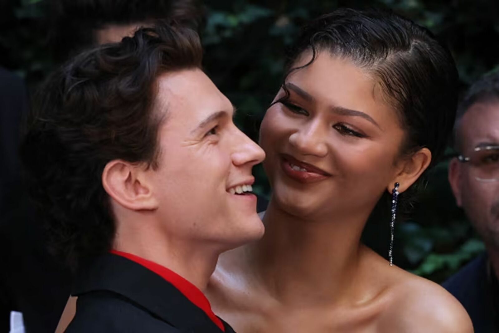 Zendaya y Tom Holland celebran su boda en una ceremonia privada en Londres