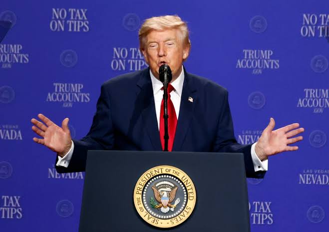 Trump vuelve a intentar limitar la ciudadanía por nacimiento pese al fallo del Supremo